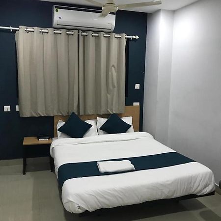 Empire Grande Suites Kochi Eksteriør billede